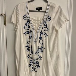 Lulus white, deep v dress
